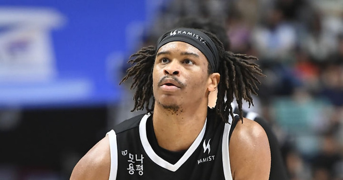 힉스 더블더블·김선형 18점…KT, 삼성 꺾고 2연승 질주