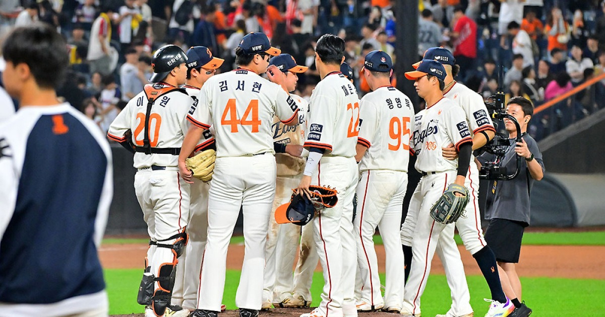 한화 이글스, 12일부터 가을야구 합니다…'26년 만의 KS 도전', 연습도 실전처럼→상무전 경기장 개방+응원단 운영