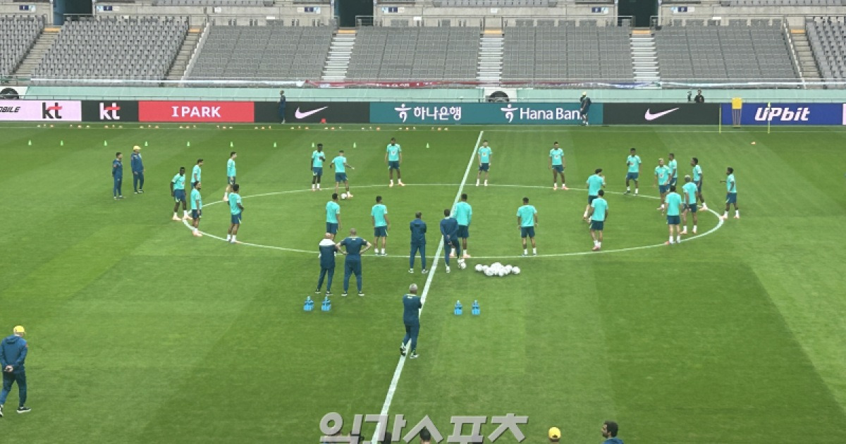 홍명보호 만나는 브라질, 전력 꼭꼭 감췄다…공개 훈련 15분 내내 ‘볼 돌리기’ [IS 상암]