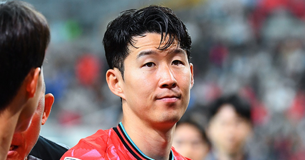 'A매치 137경기' 손흥민, 한국 男축구 최다 출전 신기록…이재성 센추리클럽 가입