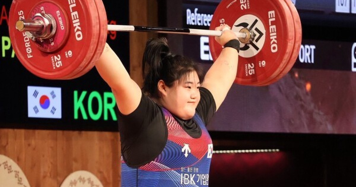역도 박혜정, 세계선수권 여자 최중량급 정상···개인 두 번째