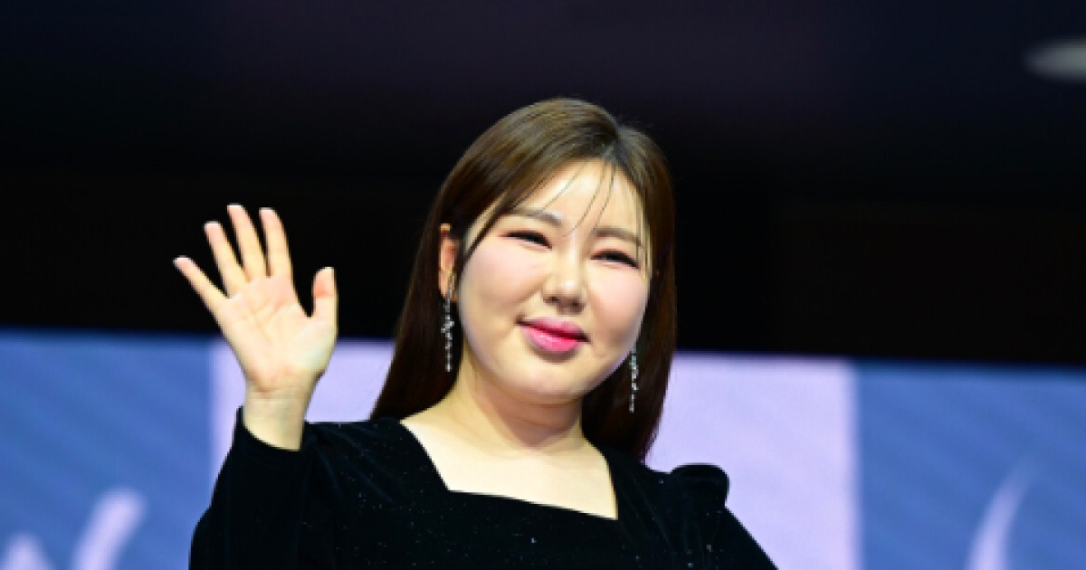 송가인, ‘애가 둘→200억 재산설’에 억울 “결혼NO..그만큼 못 벌어” (‘백반기행’)[종합]