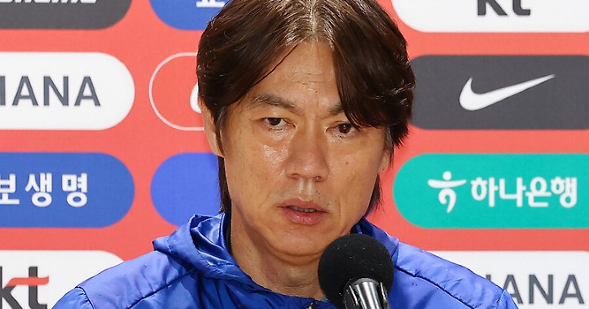 홍명보 감독 작심발언 “자꾸 스리백, 포백 말씀하시는데…스리백은 플랜B” ‘월드컵 본선에서는 또 다른 전술?’ [SPO 현장]