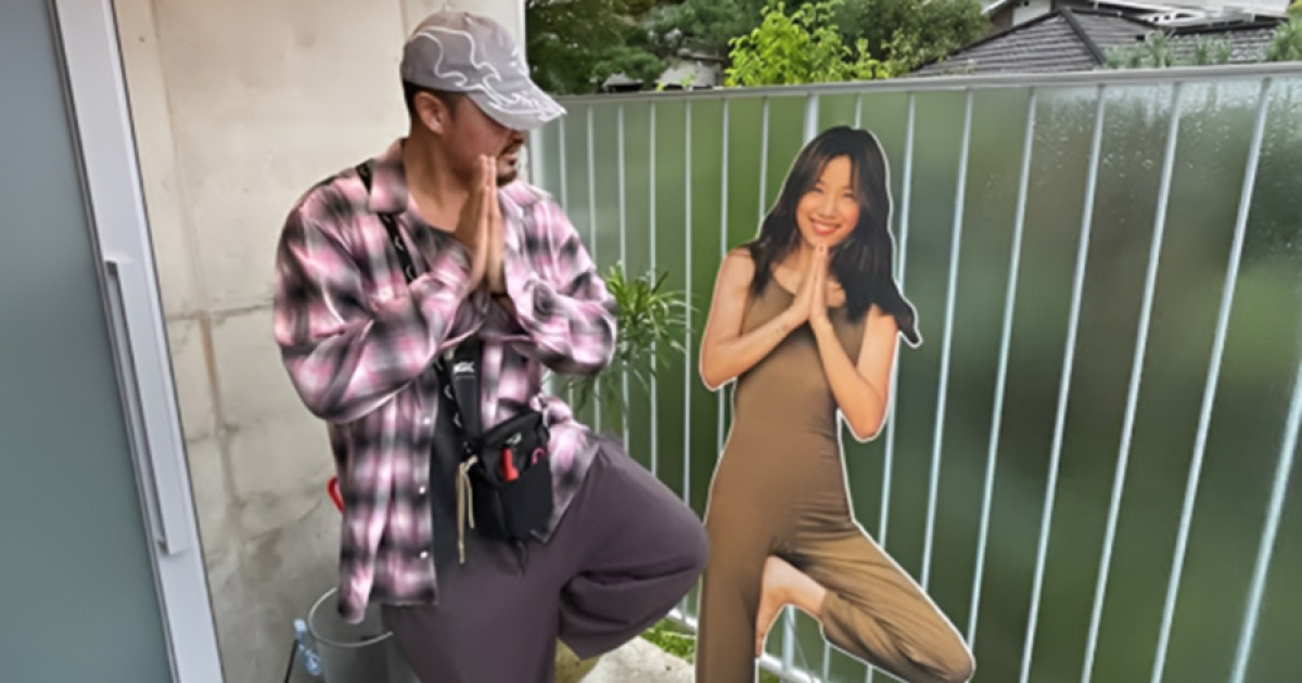 이효리 요가, 스타 수강생 또 있었다…"통실한 고양이처럼 유연, 요가천재 활동"