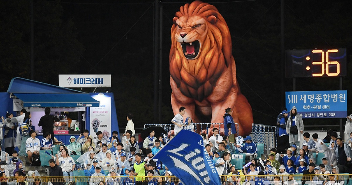 '사상 최초 1200만 관중 시대' KBO, PS 역대 최다 연속 매진 신기록까지 썼다[준PO 현장]