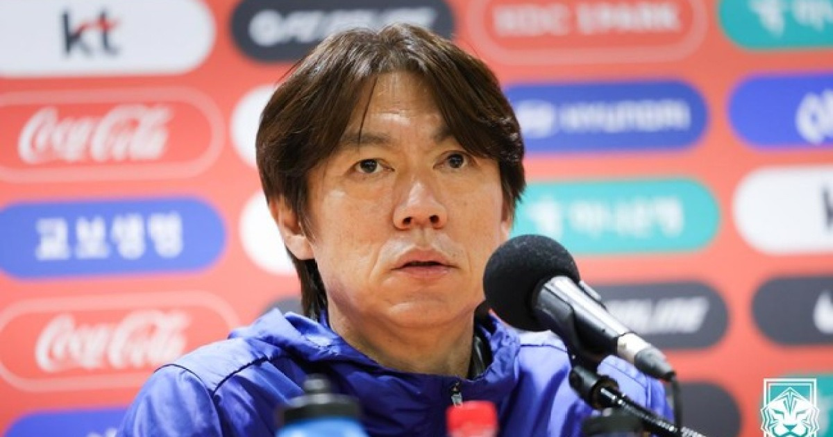 [IN PRESS] 브라질전 야유 받은 홍명보 감독 "내가 할 수 있는 일 아니야, 내 위치에서 최선 다하겠다"