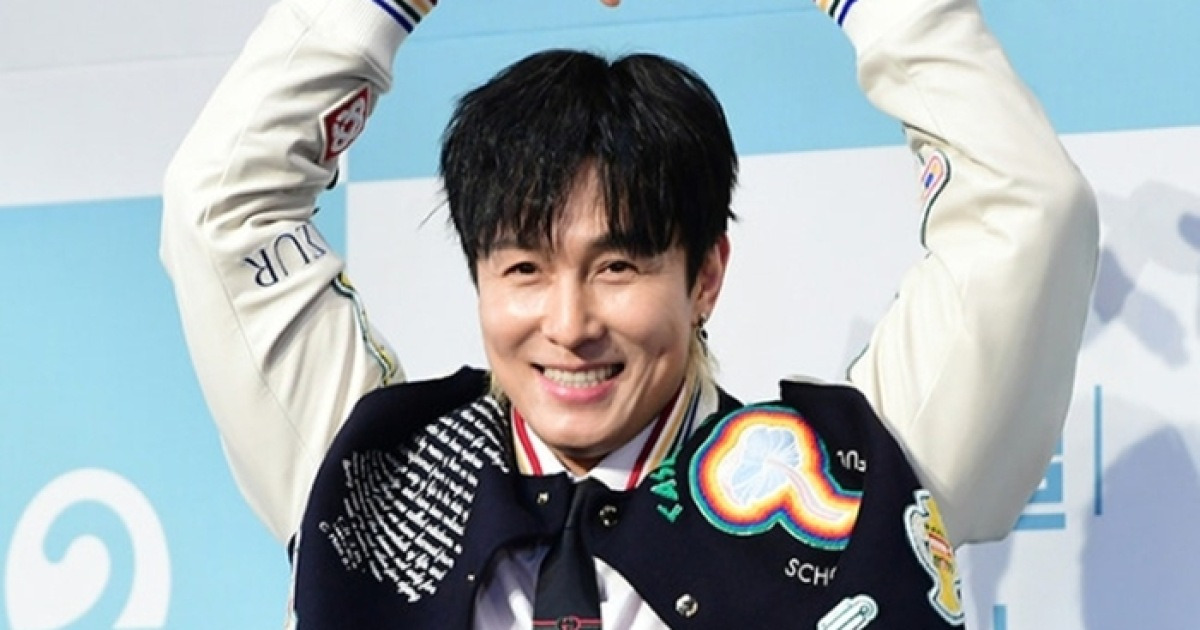 김동완, 저격 글 논란 해명 “가사 쓰다 그런 것, 별일 없어”