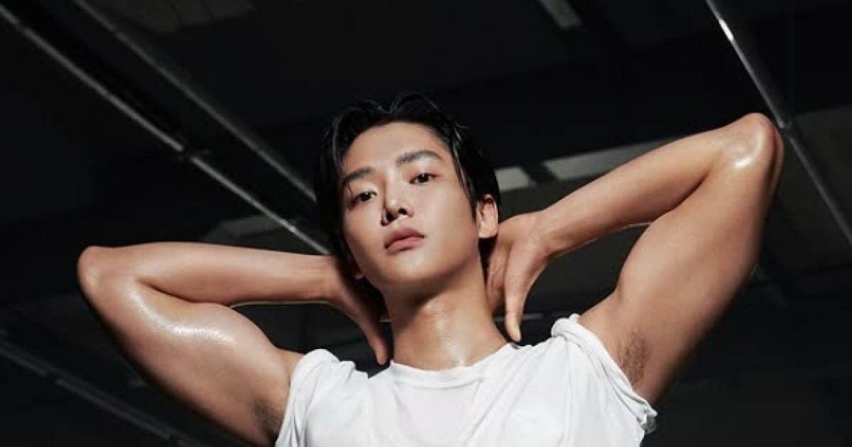 로운 “겨드랑이 드러낸 화보 화제될 줄은‥최근 일주일만 8㎏ 감량”[EN:인터뷰]