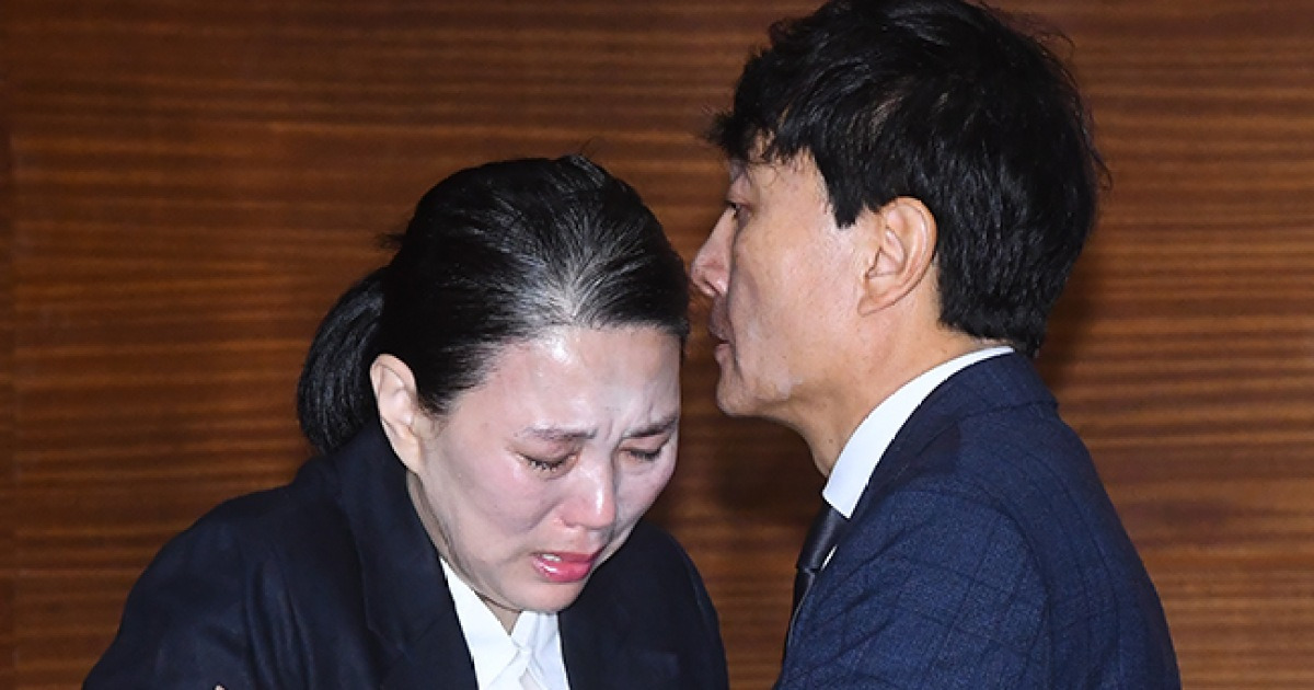 무거운 분위기 속…MBC, 故 오요안나에 명예사원증 전달→대국민 사과 [ST종합]
