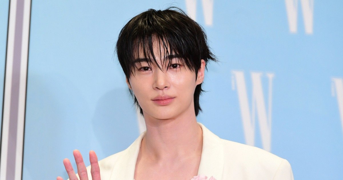 [포토] 조각같은 변우석