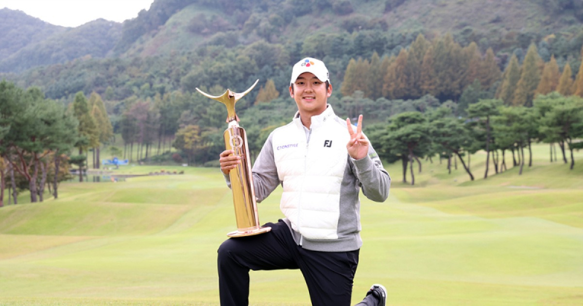 최승빈, KPGA 투어 더채리티클래식 정상..."큐스쿨 1차전 통과하고 돌아와 우승, 정말 기분 좋아"