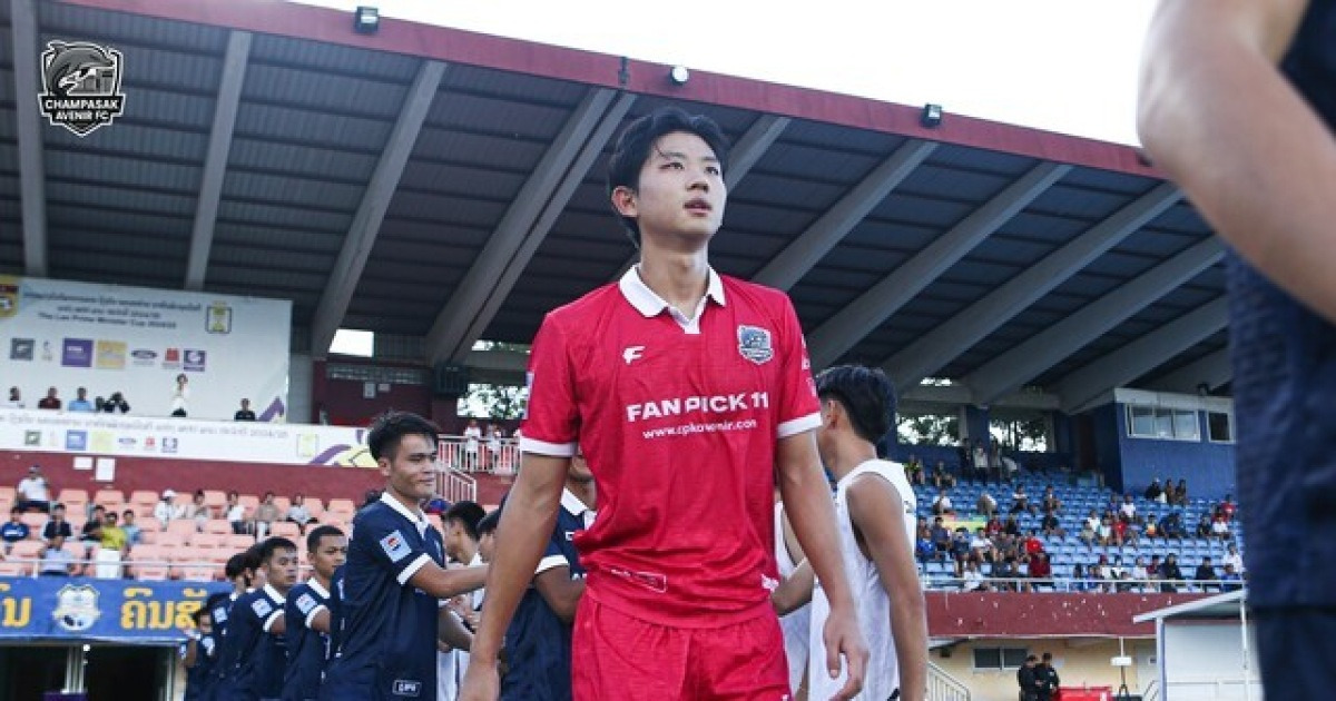 이럴 수가... 韓축구 4부리거, '2002 한일 월드컵 4강 영웅' 지도 속 라오스 1부 MVP까지 탔다