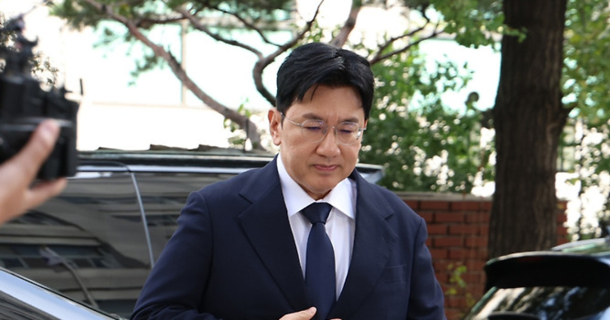 방시혁 의장, 자본시장법 위반 수사… 경찰 “법리적 검토”