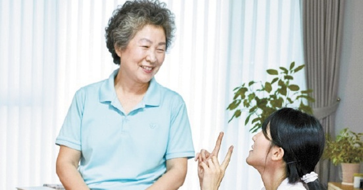 트레이너가 집 찾아가 맞춤형 운동 지도…노년기 건강·활력 되찾아 [Health&]