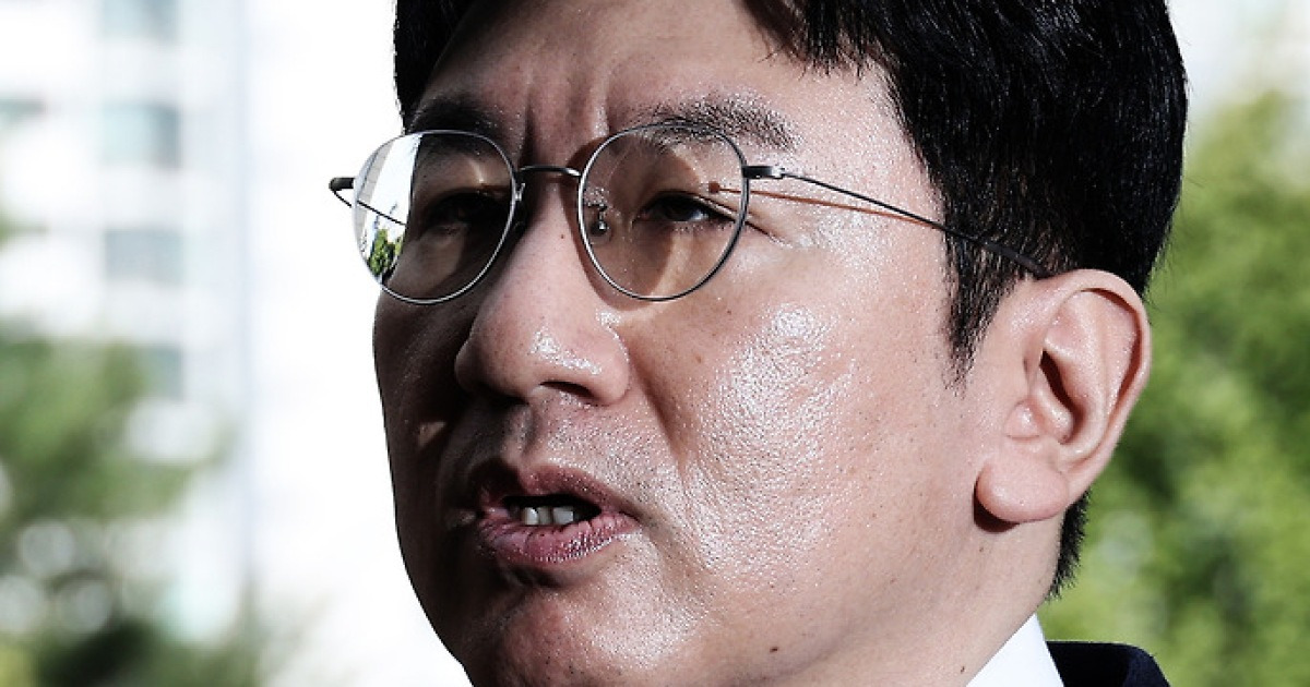 경찰 “방시혁 1900억 부당이득 혐의, 법리적 검토 중”