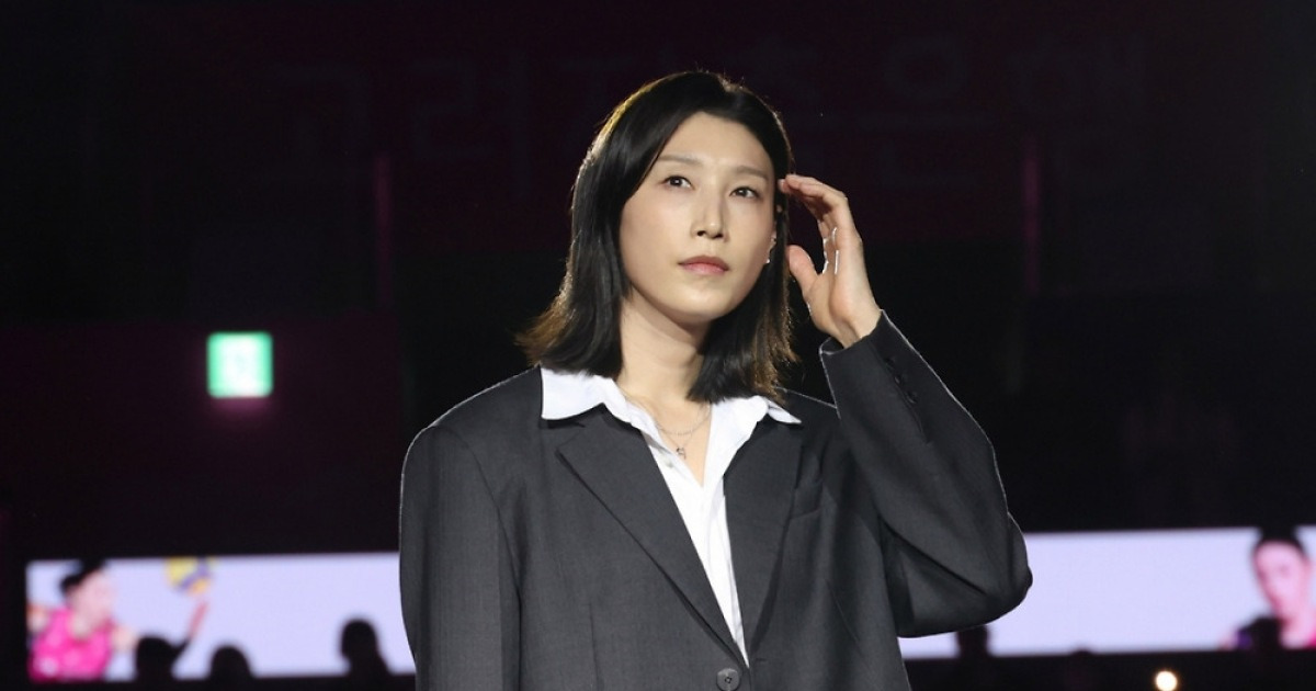 떠나는 김연경 작심발언 "팬들이 화나는 이유, 한국 배구 '장기적 플랜' 부재 탓"