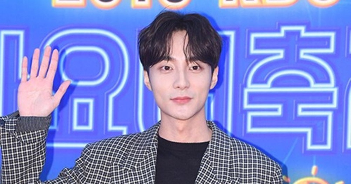 로이킴, 해병대 시절 '거지 같은 일' 당했다…"노래 해보라고" [RE:뷰]