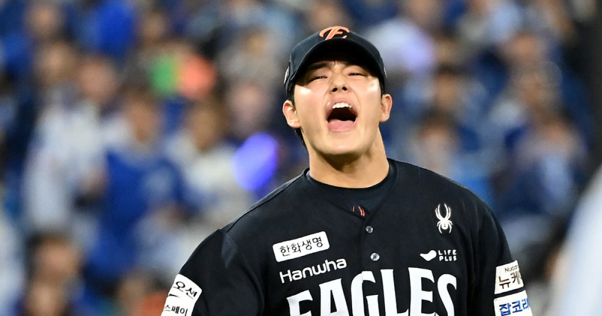 사실상 1+1, 내일 없는 도박같은 승부수였다...'불펜' 문동주, 한화를 또 살렸다 [PO3 핫포커스]