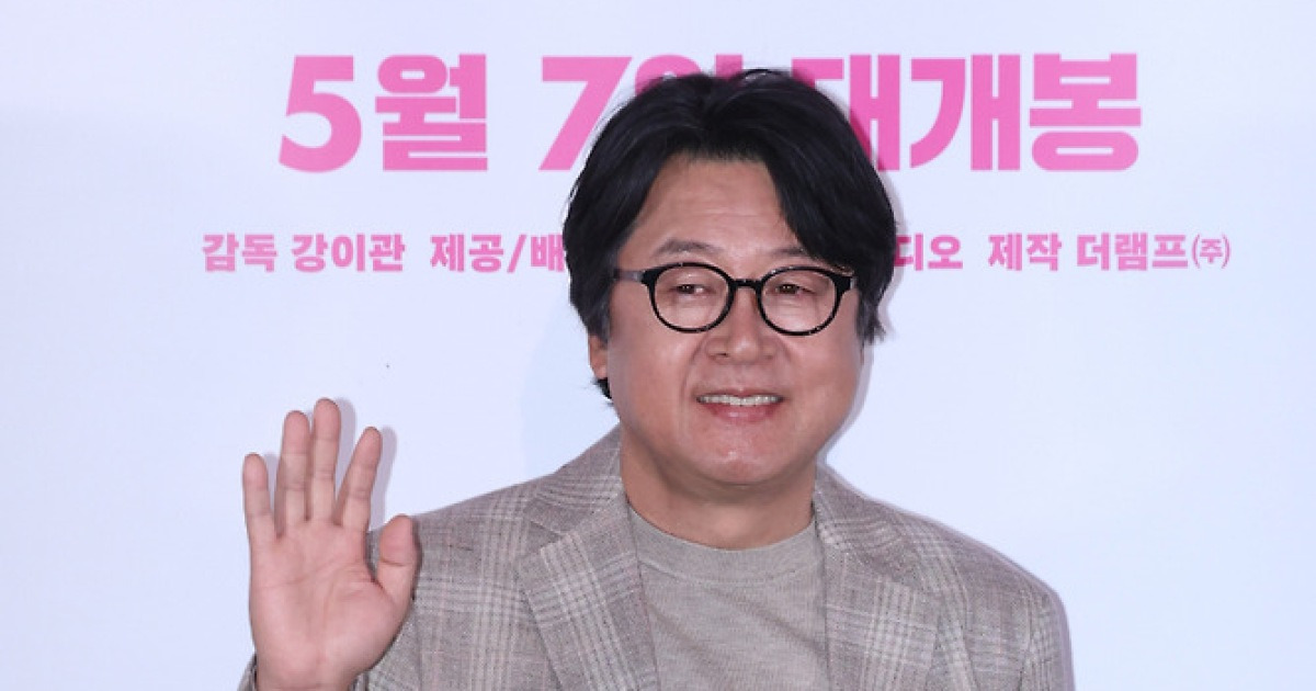 [단독] 김윤석, 김선호와 남남케미…거물 국회의원役 ‘의원님이’ 긍정 검토
