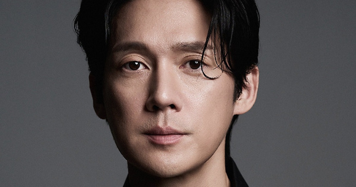 “다시 맞잡은 손” 송창의, 4년 만에 와이원엔터로 컴백 [공식]