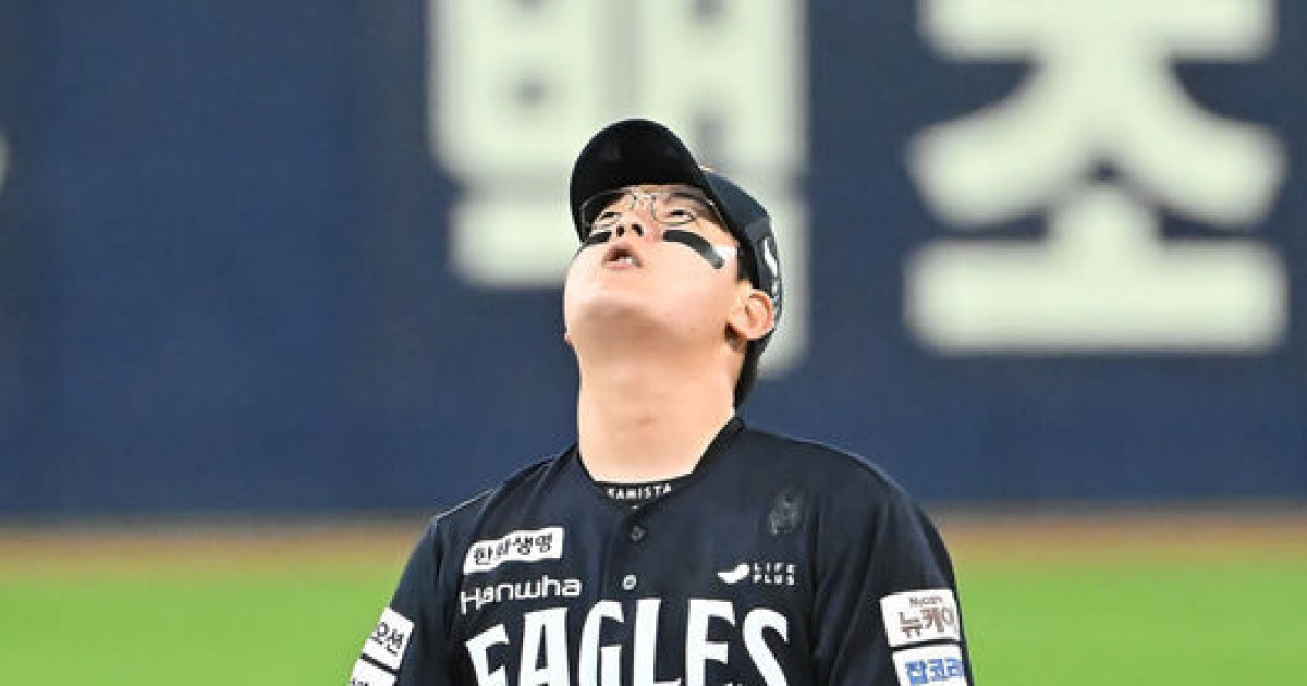 무사 1,2루에서 왜 김서현? 다 잡은 경기 스스로 걷어찬 한화, 벤치의 느긋함이 화 불렀다 [PO4]