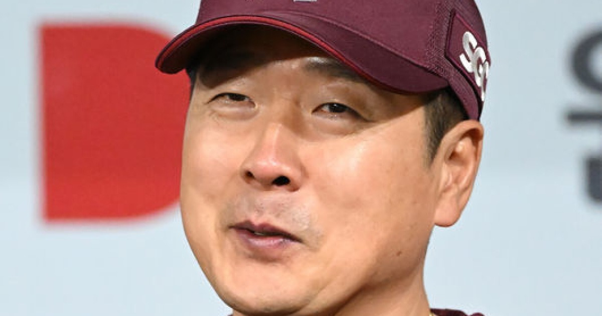 홍원기 전 키움 감독, 두산 간다…김원형호 수석코치 전격 선임 [단독]