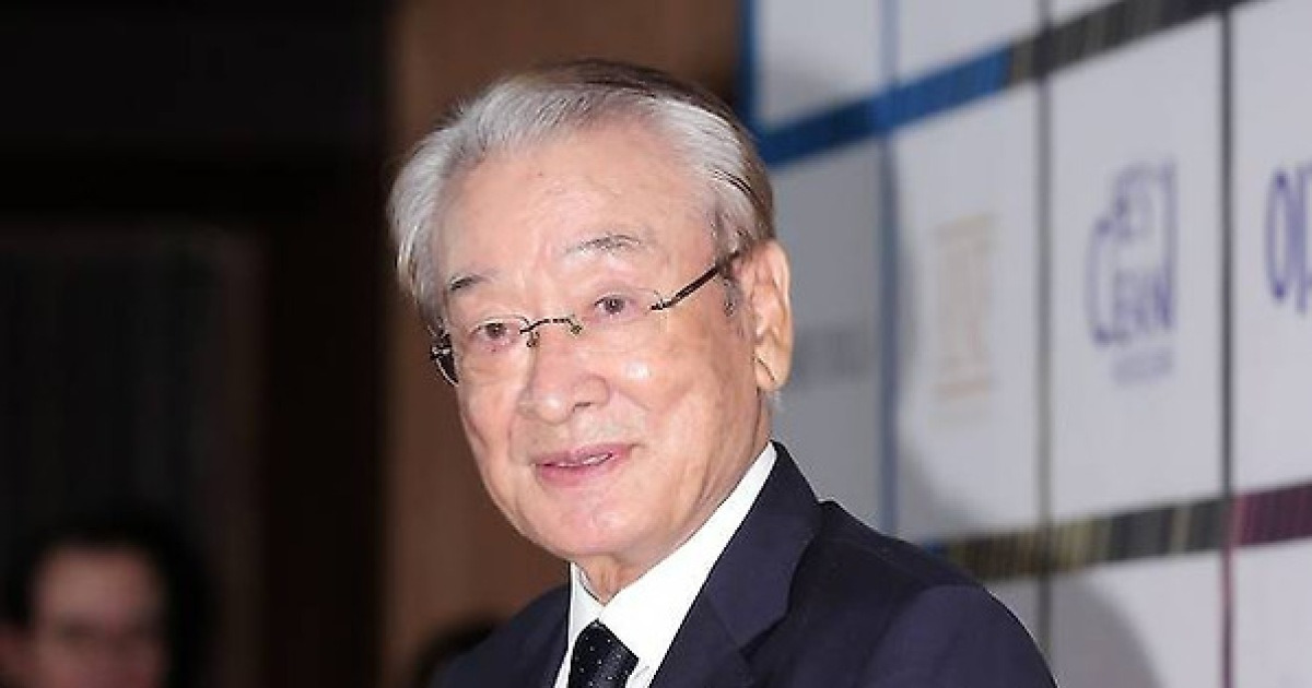 '90세' 이순재 측 "건강 큰 이상 없어, 다리 재활에 전념하고 있다"[공식]