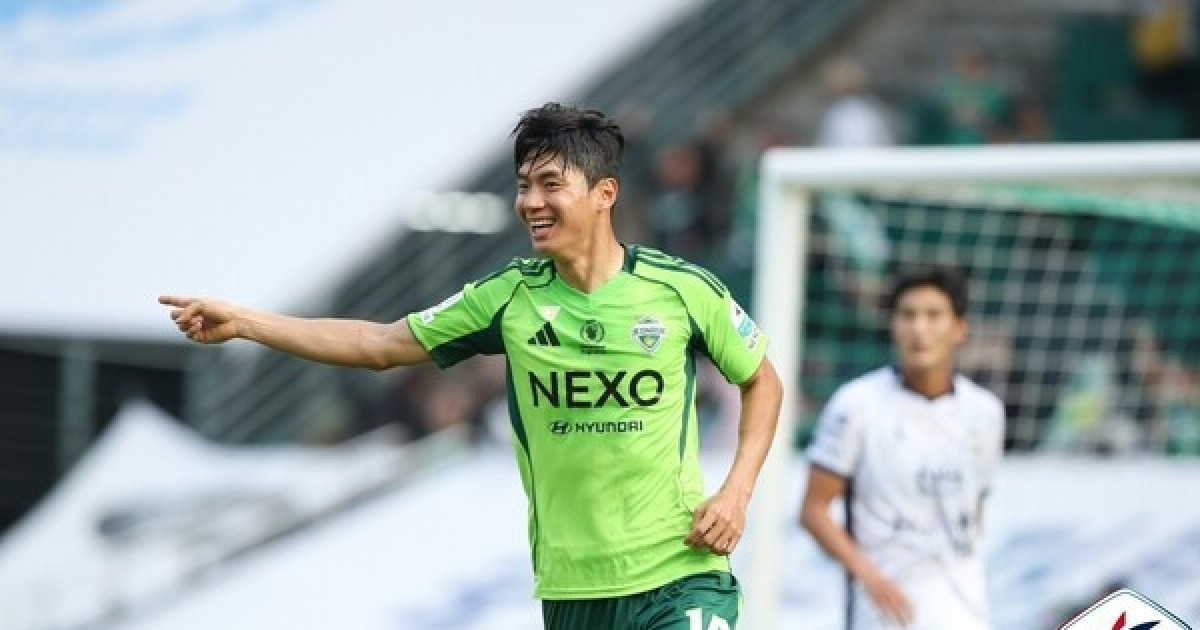 [STN 현장] 'K리그1 우승 확정' 전북, 전진우 득점왕 프로젝트...'김천과의 안방 대결 2-3 역전패'