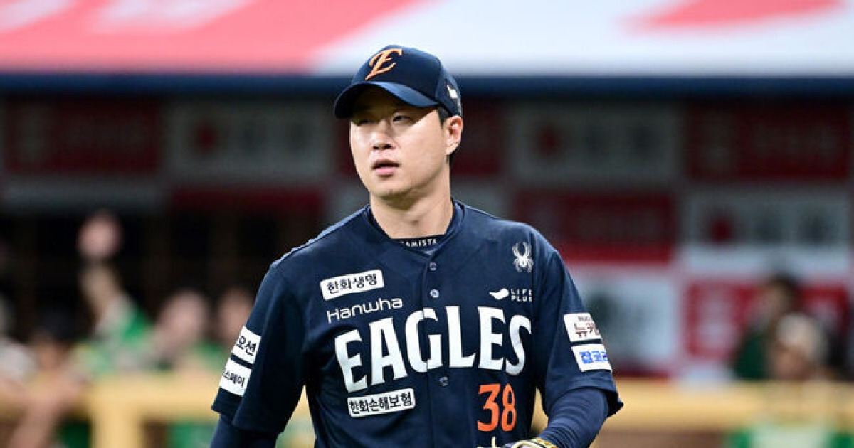 한화 생활 13년 만에 이런 영광이…78억 FA 제치고 KS행 감격 “한국시리즈 끝나고 은퇴해도 좋다, 최선 다할 것” [KS1]