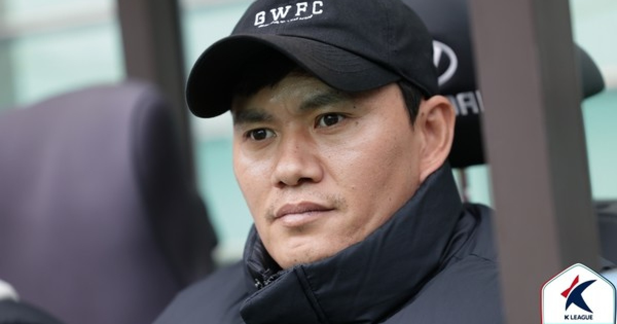 '1실점→4실점' 수치로 드러난 강원의 후반 리스크… 결국 사령탑에게 향한 성난 팬심 [케현장]