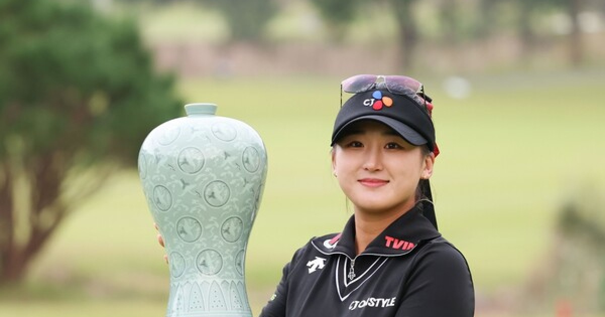 '새로운 길을 걸어온' 리슈잉, 중국 선수 최초로 KLPGA 정규투어 우승