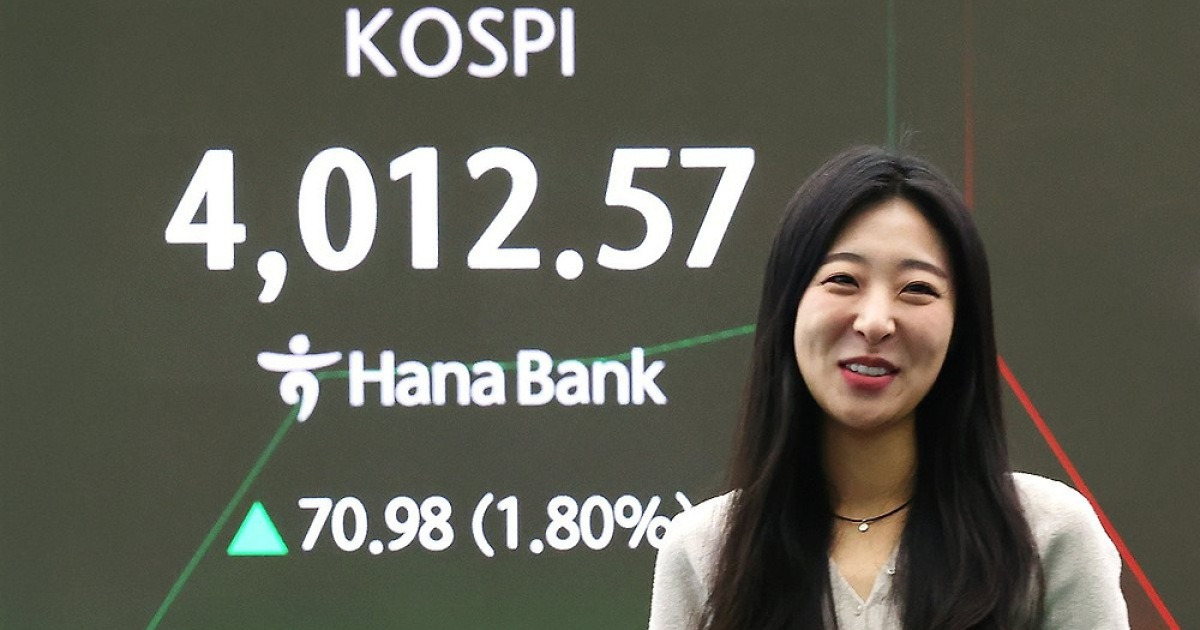 KOSPI、史上初4000超え…夢指数「血5000」への旅が始まる(総合)