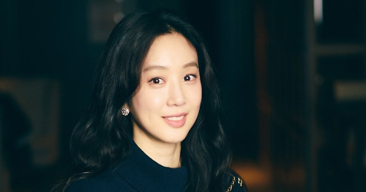 44살 정려원, 휴식 방법 바뀌었다…"일기 썼는데 요즘엔 산책" [인터뷰③]