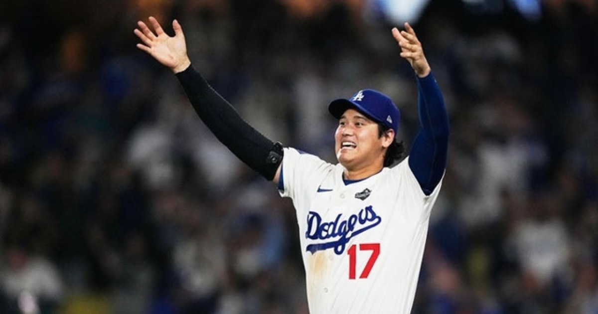 ‘오타니는 빼고 하자’, 4연속 고의볼넷에 ‘9출루’ WS 신기록…18회말 프리먼 결승 홈런 다저스 6-5 승 [WS 3차전]