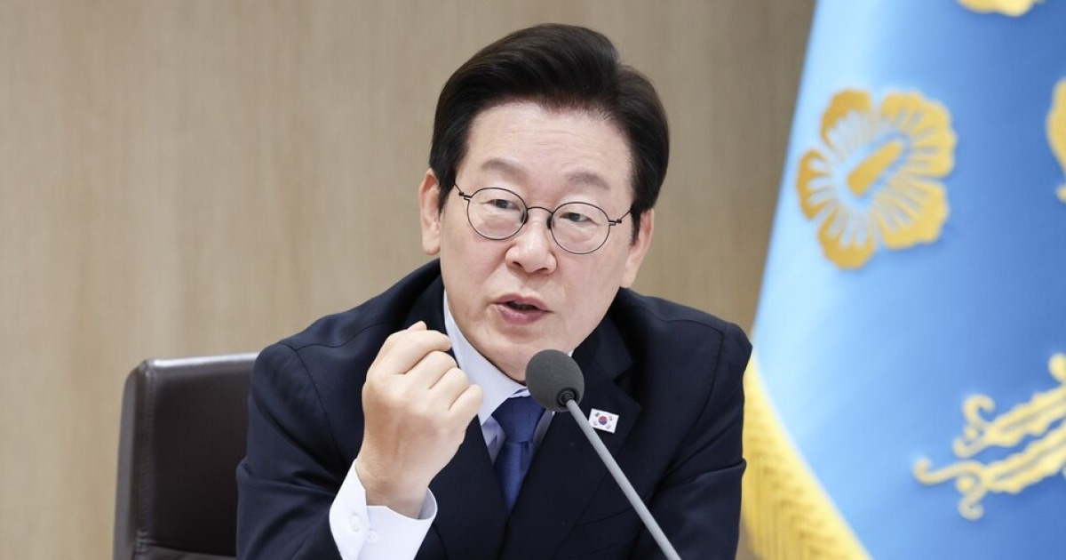Dans la zone métropolitaine, où la réglementation immobilière est stricte, il n’y a eu aucun changement significatif dans la cote de popularité du président Lee.