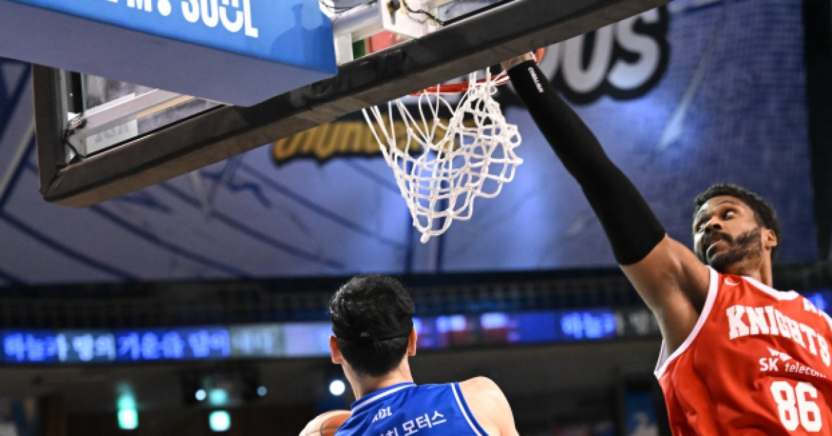 '15점 차 뒤집기' 삼성, 워니 빠진 SK 잡고 'S-더비' 웃었다 [IS 잠실]