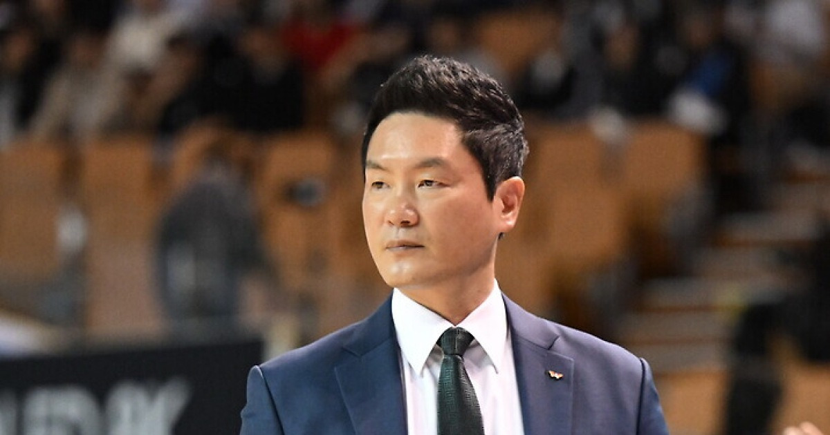 전희철 감독 “주지 말아야 할 점수 많이 줘, 나부터 반성한다…앞으로 잘 버터야 할 것”