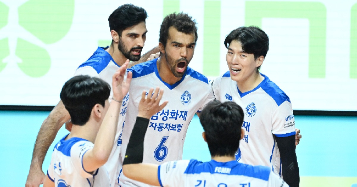 ‘친정팀에 비수 제대로, 아히 17득점 폭발’…삼성화재의 개막 첫 승 신고, 우리카드에 3-0 완승 [MK장충]