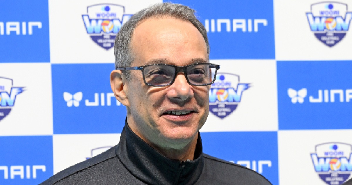 ‘범실이 발목’ 40개 이어 23개…우리카드 마우리시오 감독 “범실, 계속해서 조금씩 흔들렸던 경기“ [MK현장]