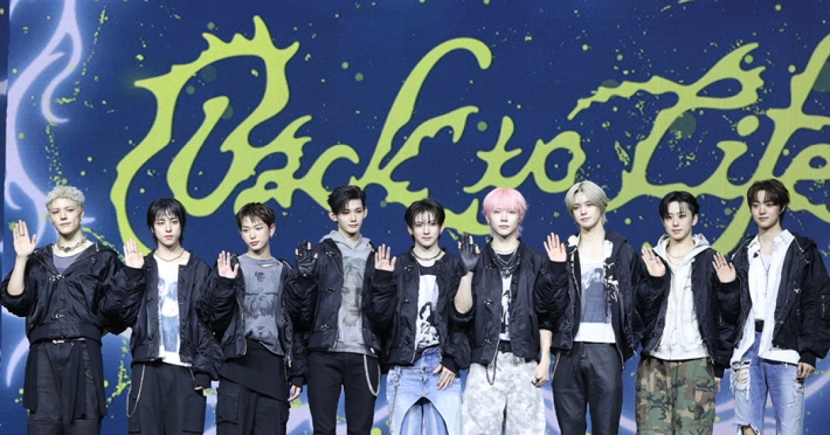 더 높이 가려는 앤팀, 韓 데뷔 "K팝 시스템으로 데뷔해 자랑스러워"[현장EN:]