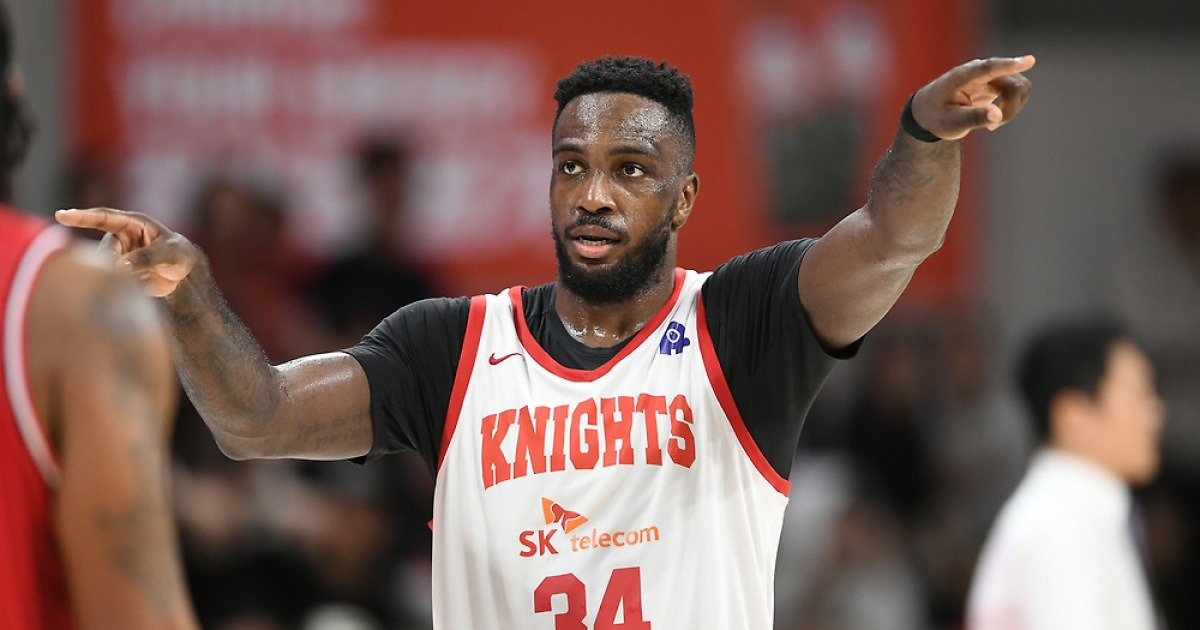 SK는 워니 부상 이탈에 비상…전희철 감독 “복귀까지 1~2주 필요해”