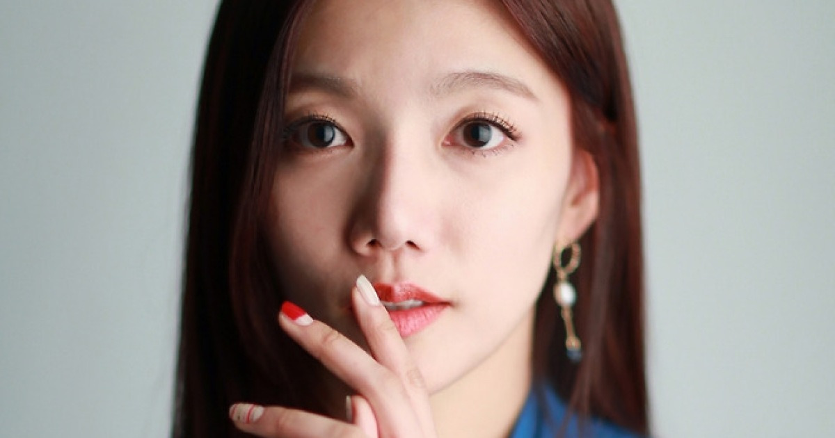 이채영 "소문의 男, 연락처도 몰라" 내년 결혼설 극구 부인 [스타이슈]