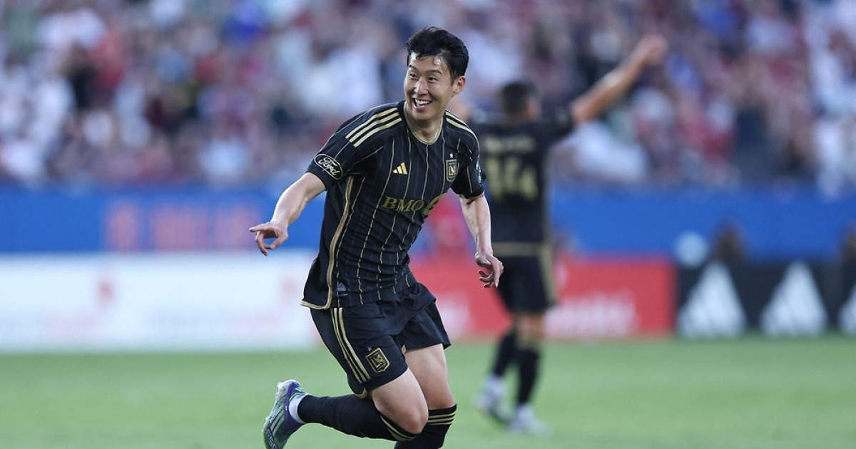 손흥민 프리킥 데뷔골 'MLS 올해의 골' 선정…아시아 선수 최초