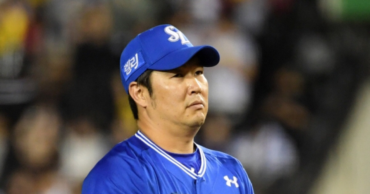 '이럴거면 대체 왜 영입했나' 2년간 겨우 14G 썼다 → 또 방출 통보, 두번째 은퇴 위기