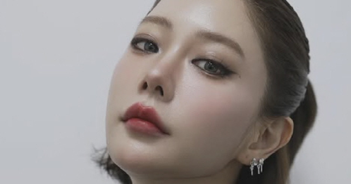 클라라, 이혼 후 첫 심경 "축복과 긍정 가득하길"[SCin스타]