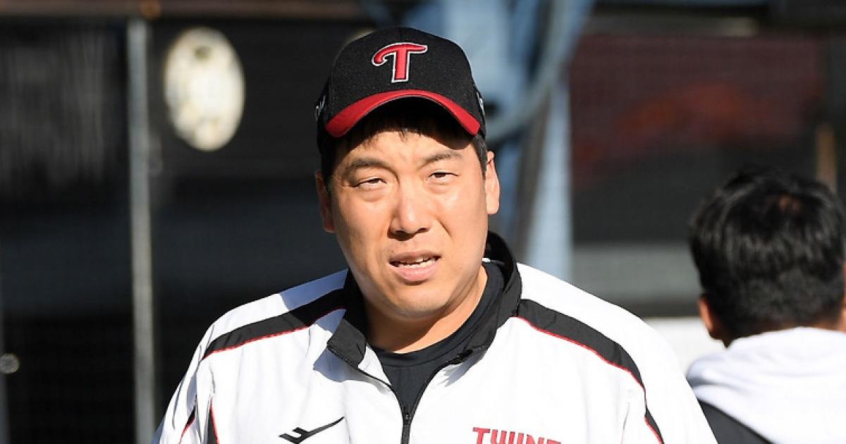 폰세에게 홈런쳤던 김현수 오늘도 4번. 21점 낸 라인업 그대로다[KS3 현장]