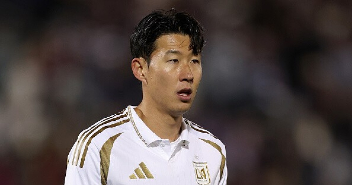 '손흥민, 美 이적으로 가치 80% 폭락'... '김상식 보유국' 베트남의 걱정, "亞 상위 20걸 중 16명이 日"