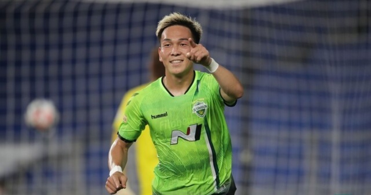 '사람 인생 모른다' 3년 전 음주운전으로 축구인생 종친 줄 알았는데... '日 역대급 악동 前 천재 K리거', 中 리그 MVP 후보에