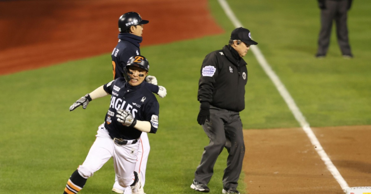 "나는 한 번도 최고가 되지 못한 선수"...울고 싶은 손아섭, 19년 염원 이룰 수 있을까 [KS 피플]