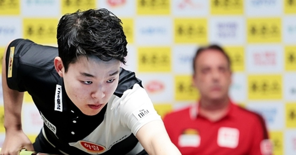 ‘18세 신성’이 레전드를 잠재웠다…김영원, 산체스에 극적 역전승 휴온스배PBA 우승